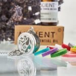 Aromatherapy Diffuser Necklace - Music Notes 25mm - Image 4